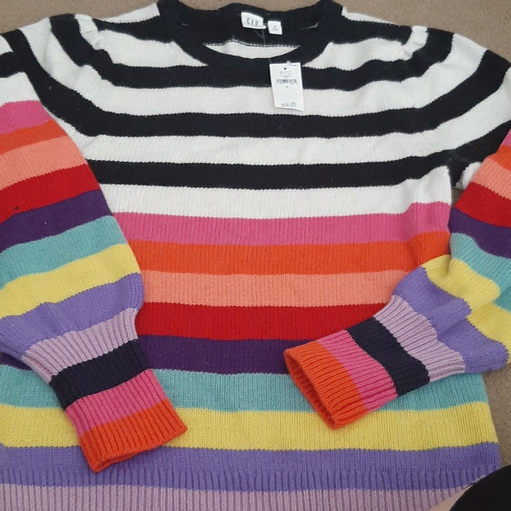 Gap holiday stripe puff sleeve sweater